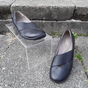 Clarks Vallee Pine Black Leather Flats Womens 5.5